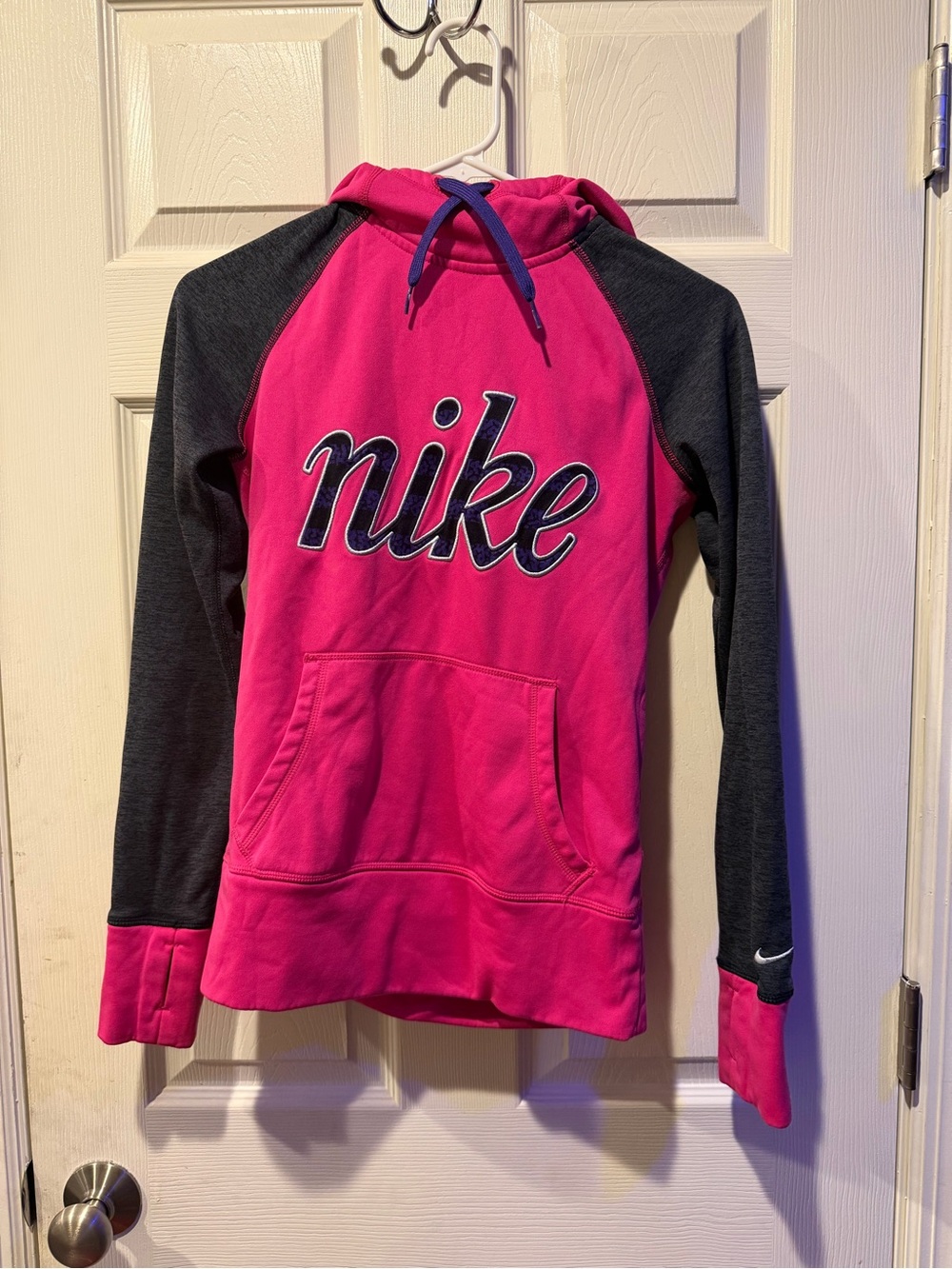 Nike Therma-FIT Pink & Charcoal Hoodie Sweatshirt XS